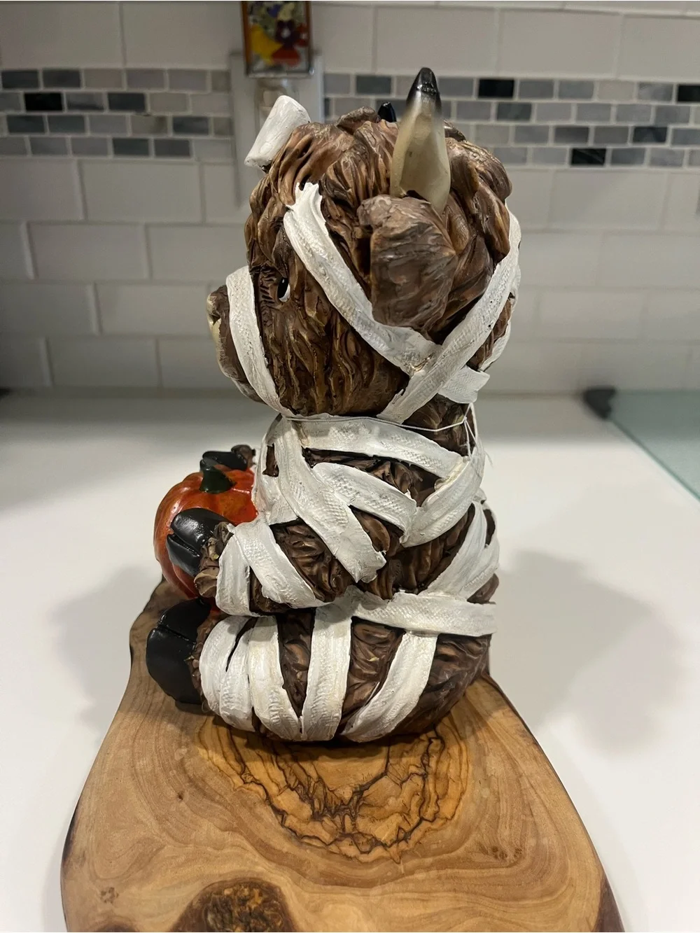 Halloween Mummy Highland Cow with bow and pumpkin BIG 9” Tall x 6” wide, BNWT